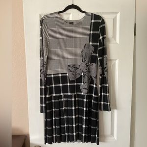 NORMA KAMALI Unique Black & White dress, size Small